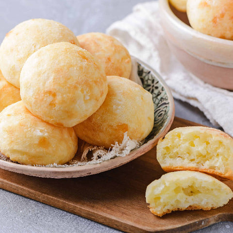 Brazilian Cheese Bread (Pão de Queijo)